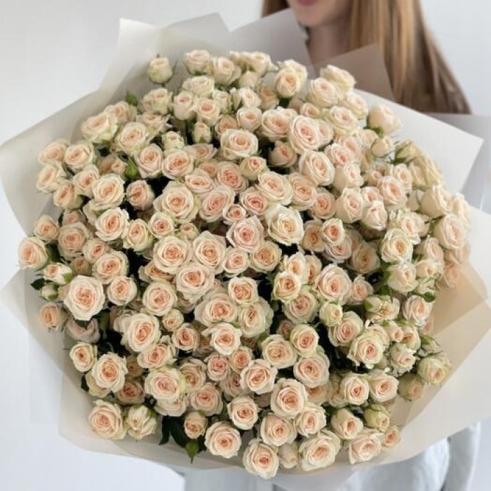 Букет 50 кустовых роз