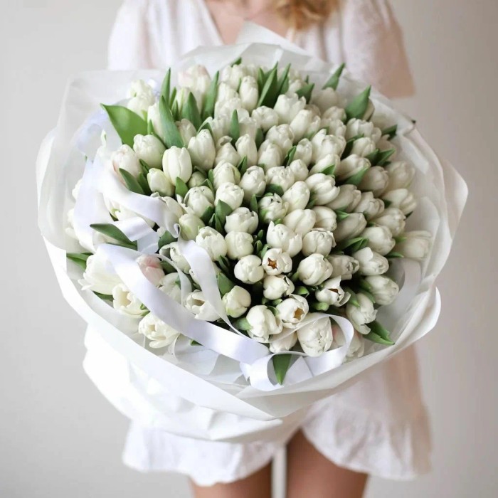 Букет 101 белый тюльпан