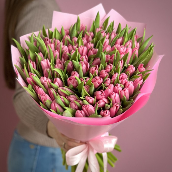 Букет 101 розовый тюльпан