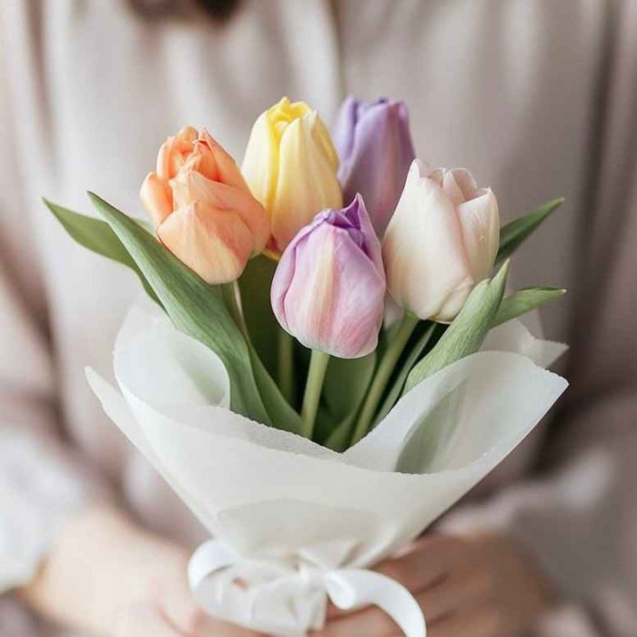 Букет 5 тюльпанов микс