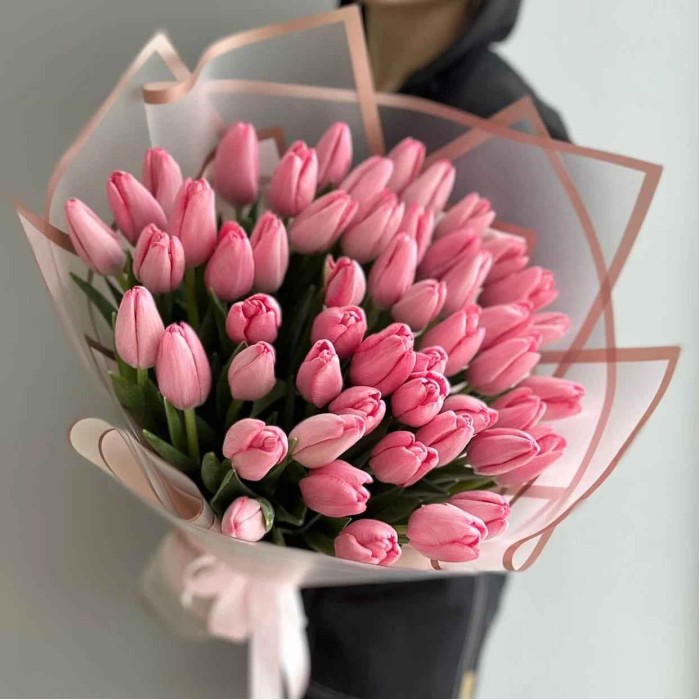 Букет 51 розовый тюльпан