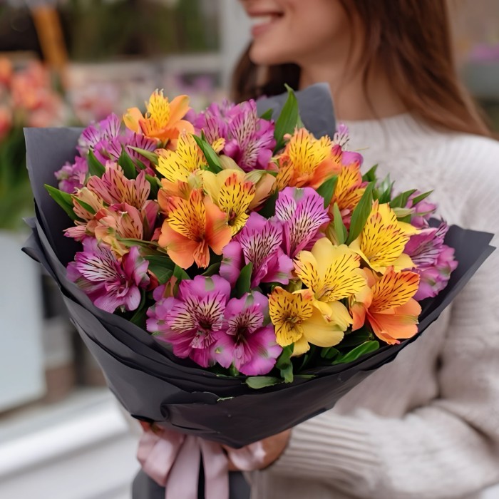 Букет 11 альстромерий микс