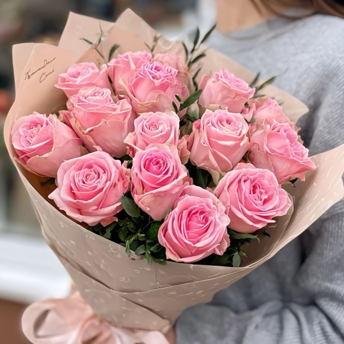 Букет 15 маленьких роз