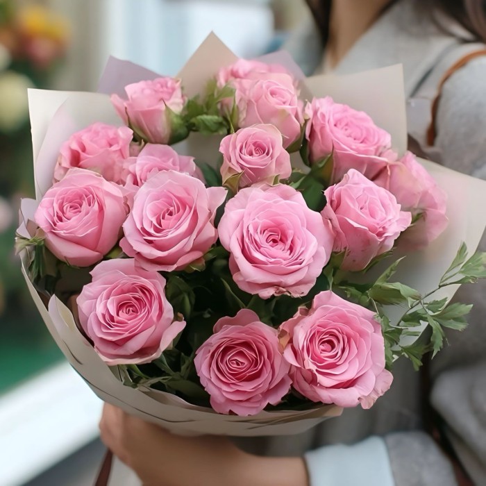 Букет 15 роз Кения