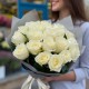 Букет 19 белых роз
