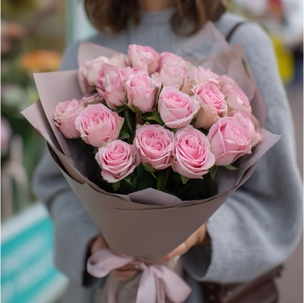 19 роз Кения