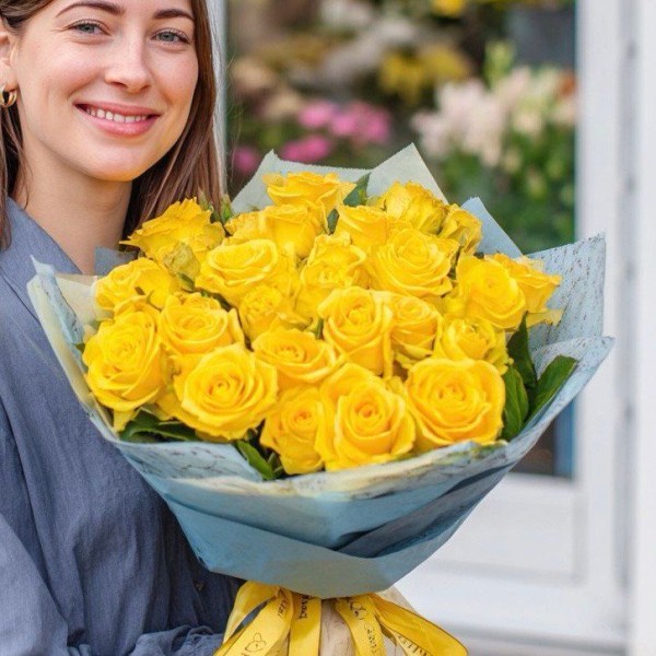 Букет из 23 желтых роз