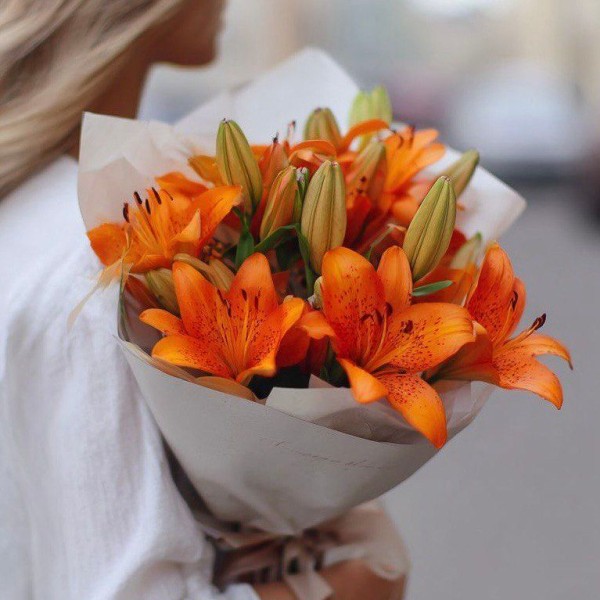 3 оранжевые лилии