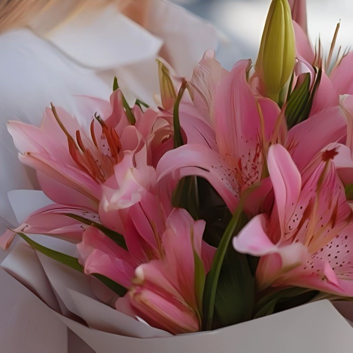 Букет 3 розовые лилии