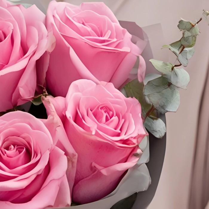 Букет 5 розовых роз 50 см