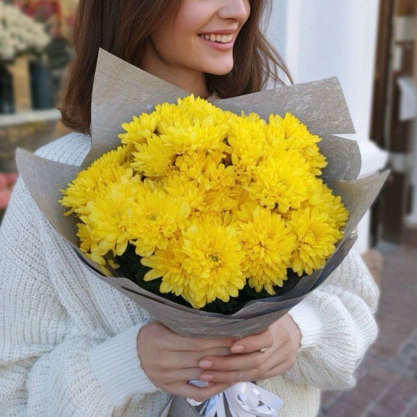 5 желтых кустовых хризантем