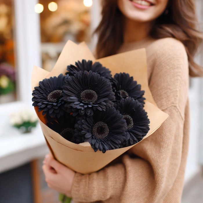 Букет 7 черных гербер