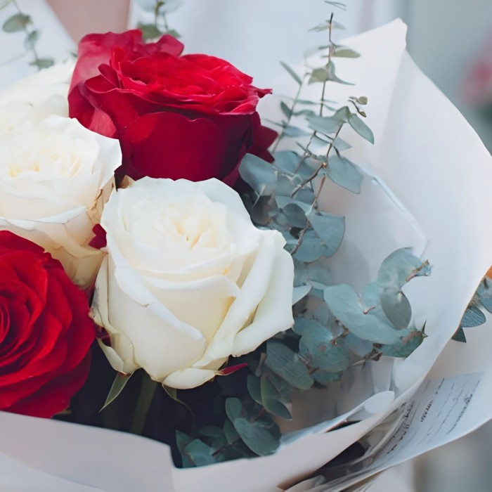 Букет 7 роз микс 60 см