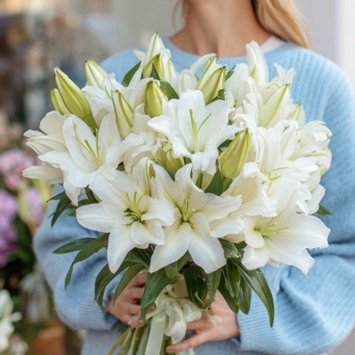 Букет из 9 лилий