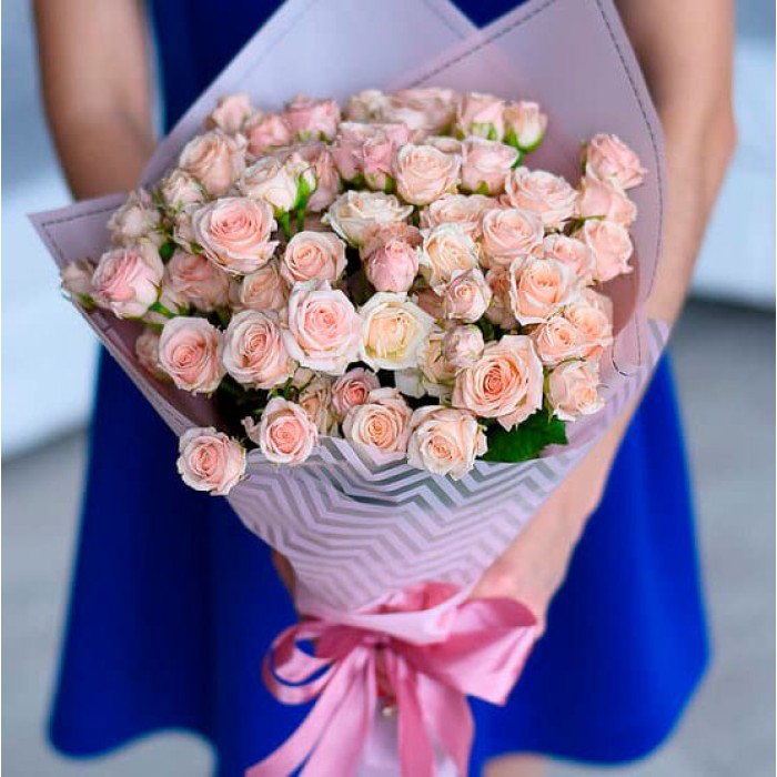 Букет 19 кустовых роз