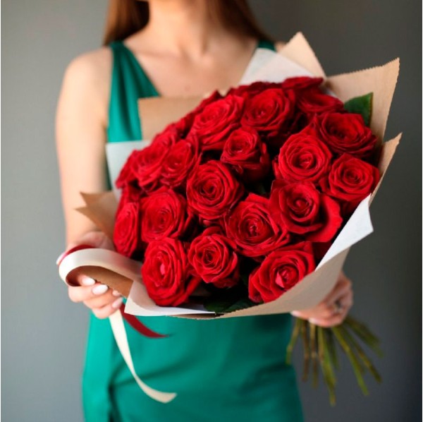 Подарок из 23 красных роз