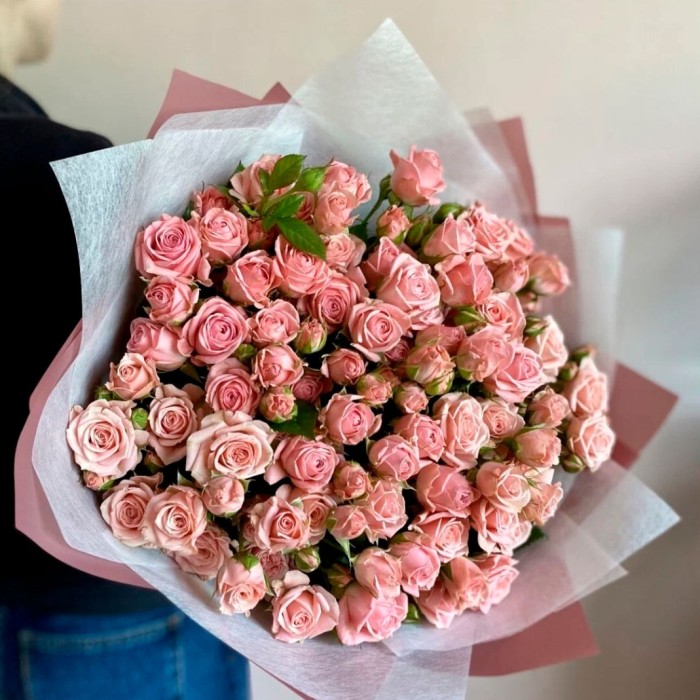 Букет 23 кустовые розы