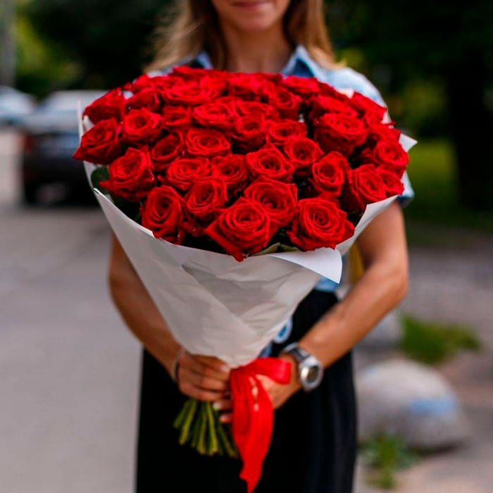 Букет 40 красных роз