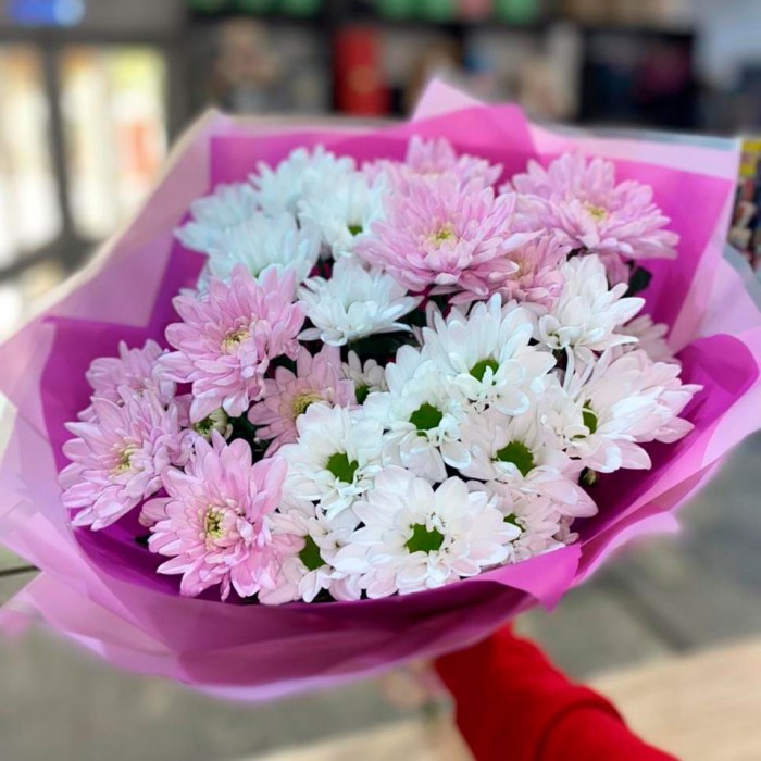 Букет 5 нежных хризантем