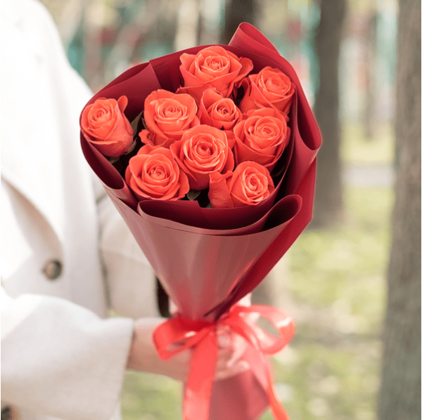Букет коралловые розы 9 шт.