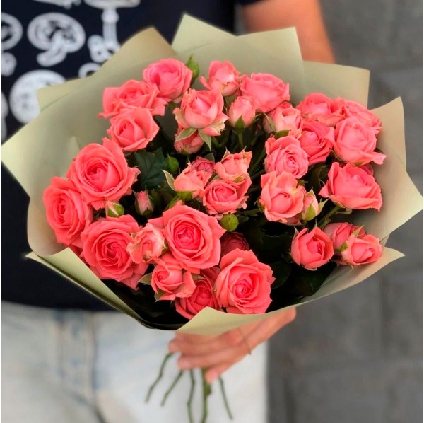 Букет кустовые розы 9 