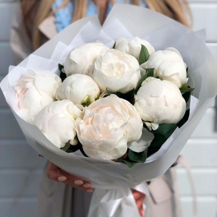 Букет 9 воздушных пионов