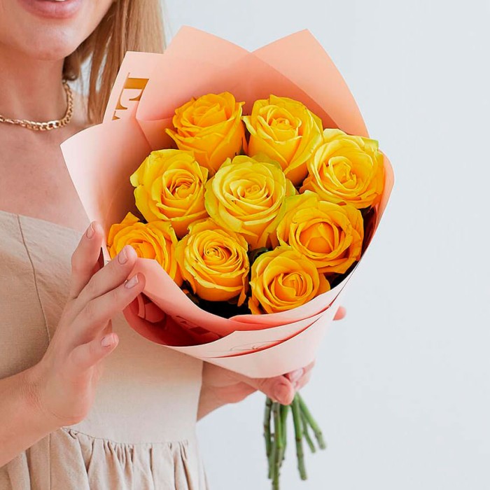 Букет из 9 желтых роз