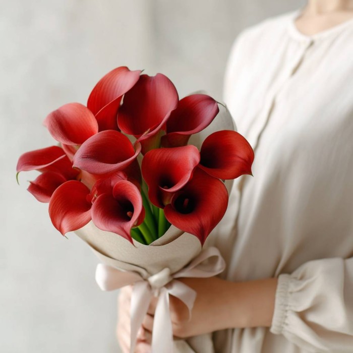 Букет 13 красных калл