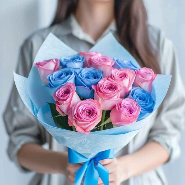 Букет 15 розово-синих роз