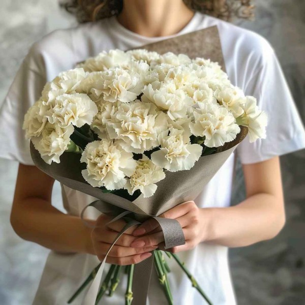 25 белых гвоздик