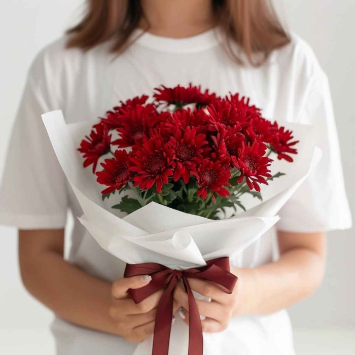Букет 3 красные хризантемы