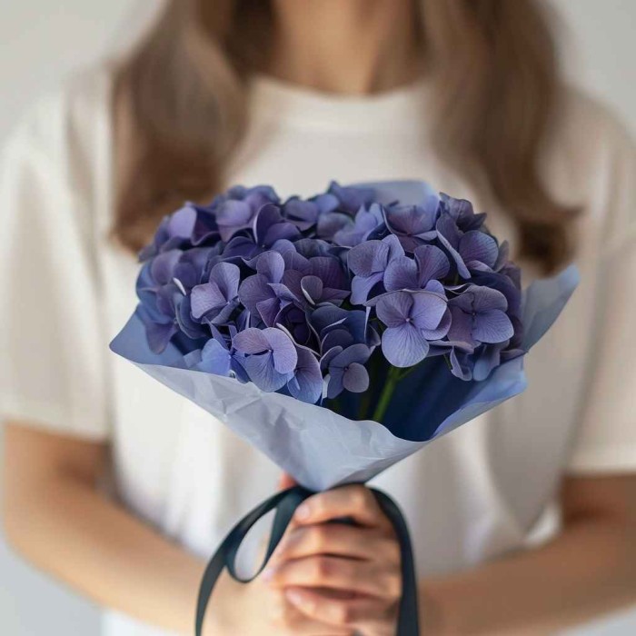 Букет 3 темно-фиолетовые гортензии