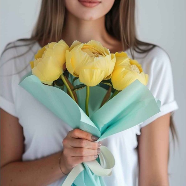 Букет 3 желтых пиона