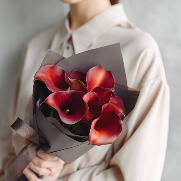 Букет 7 красных калл