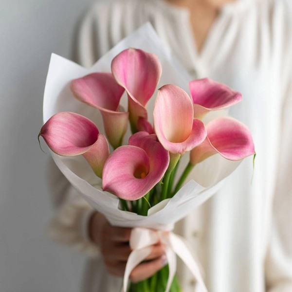 Букет 7 розовых калл