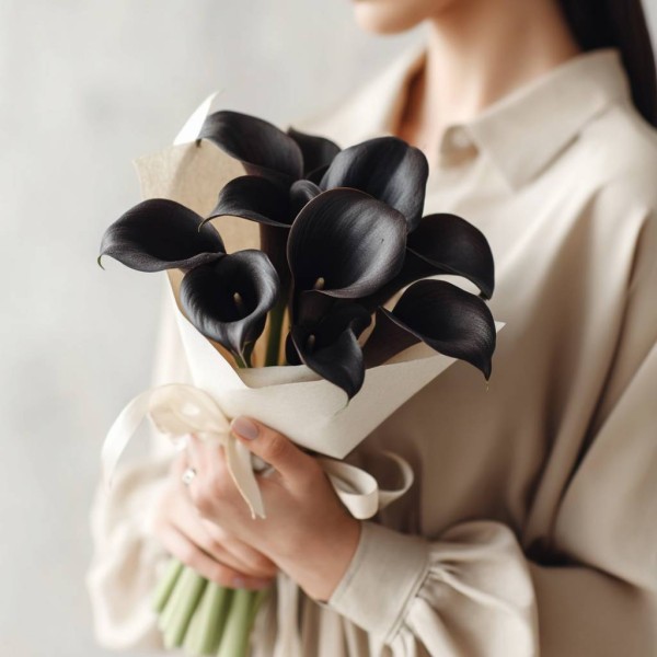 Букет черные каллы