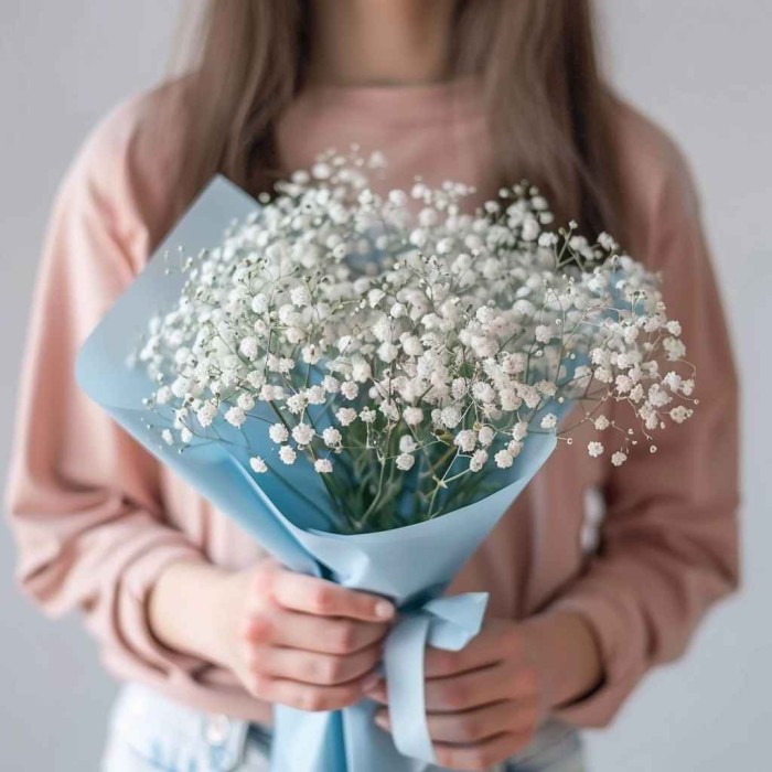 Маленький букет гипсофилы