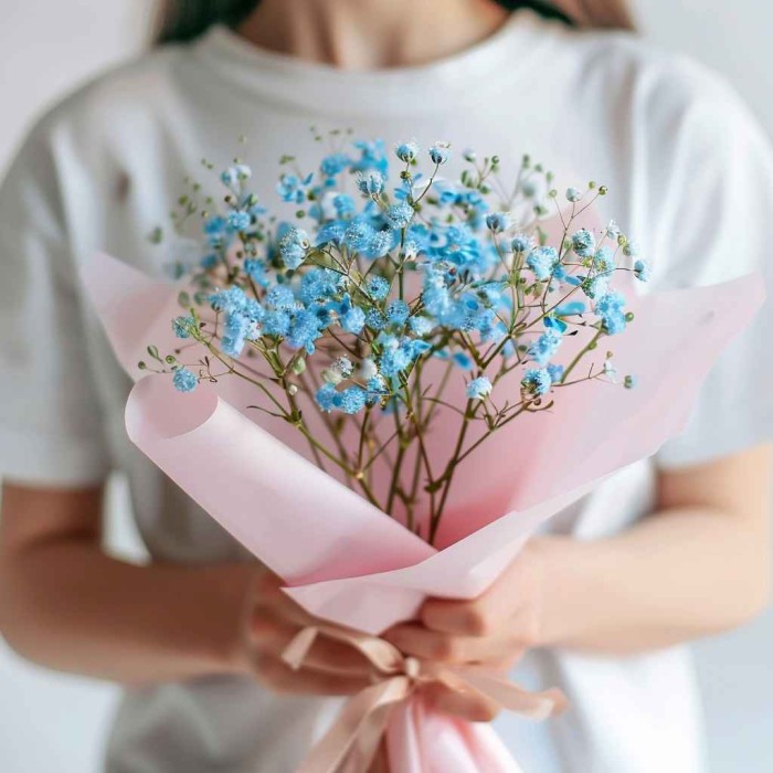Мини букет из гипсофилы