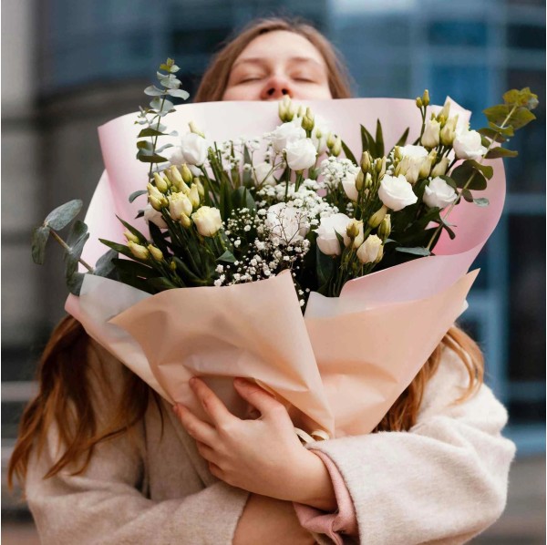 Букет эустомы с розами