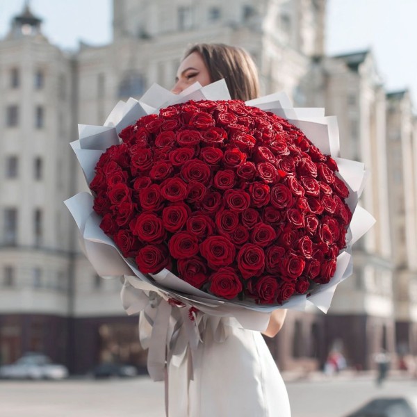 120 красных роз