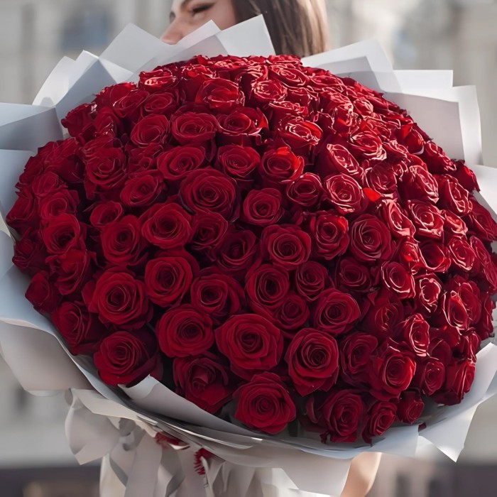 Букет 120 красных роз