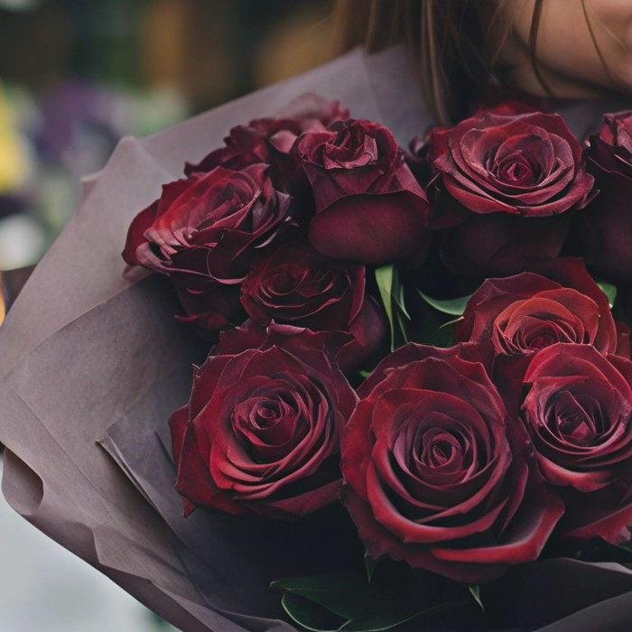 Букет 13 бордовых роз