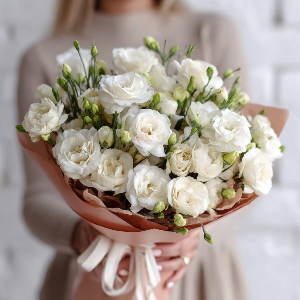 15 белых эустом