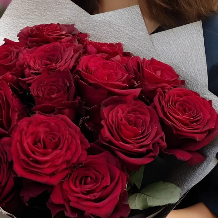 Букет 15 бордовых роз
