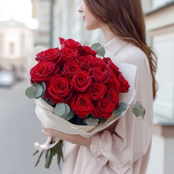 20 красных роз