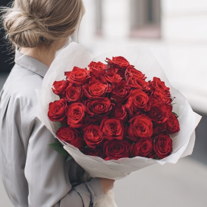 Букет 26 красных роз