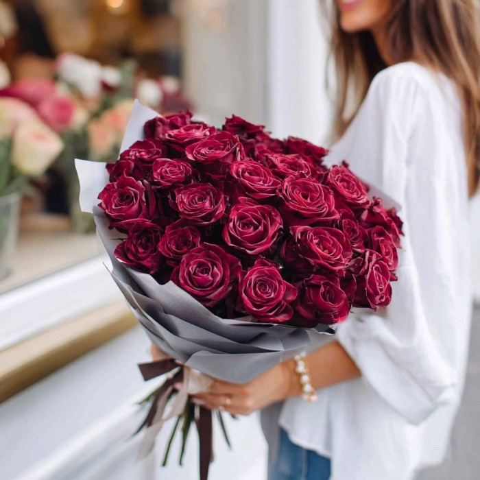 Букет 35 бордовых роз