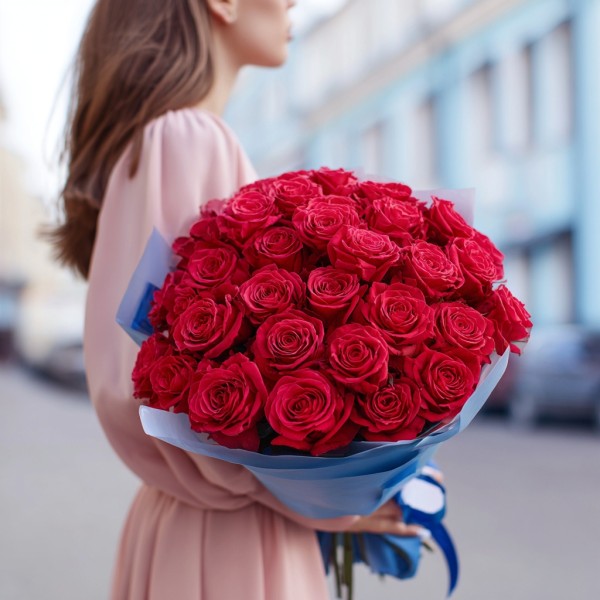 36 красных роз