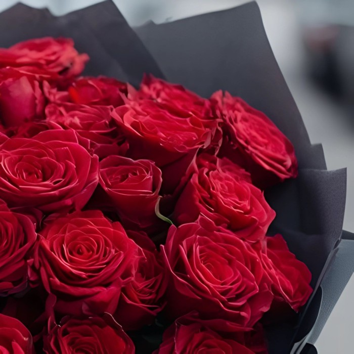 Букет 42 красные розы