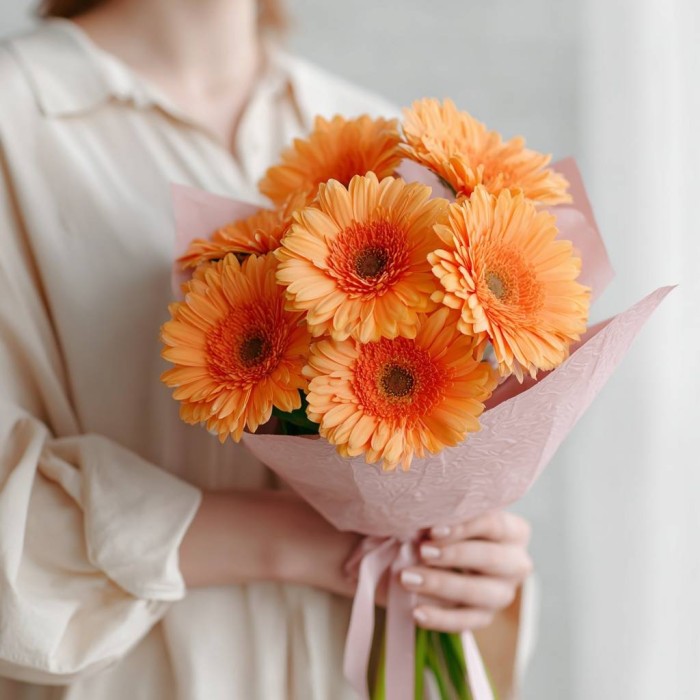 Букет 7 оранжевых гербер